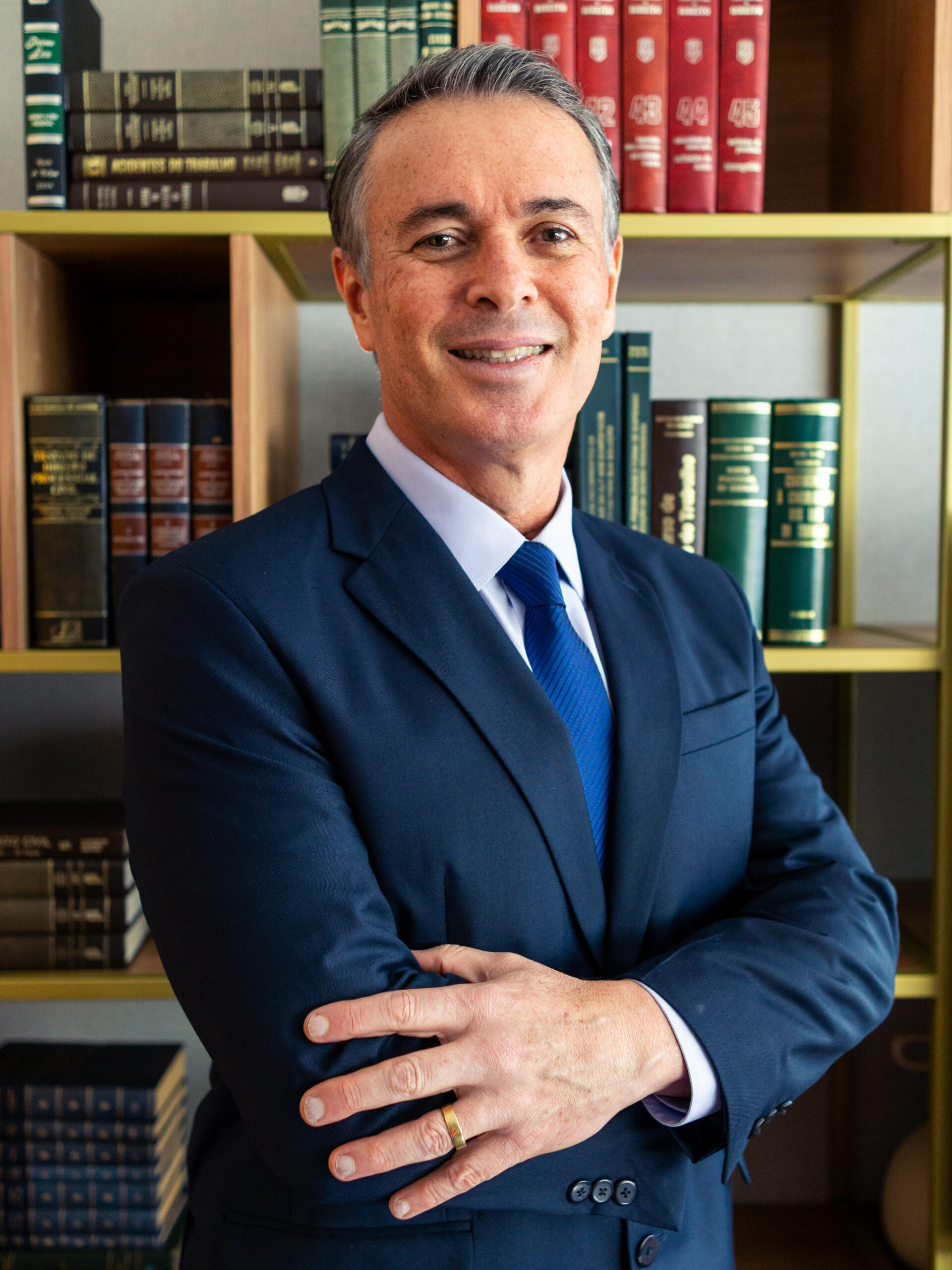 @paiao_frm-advocacia_borges_estante-68